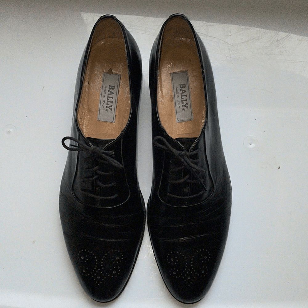 Bally Bilbao black leather Oxford lace up dress shoes
